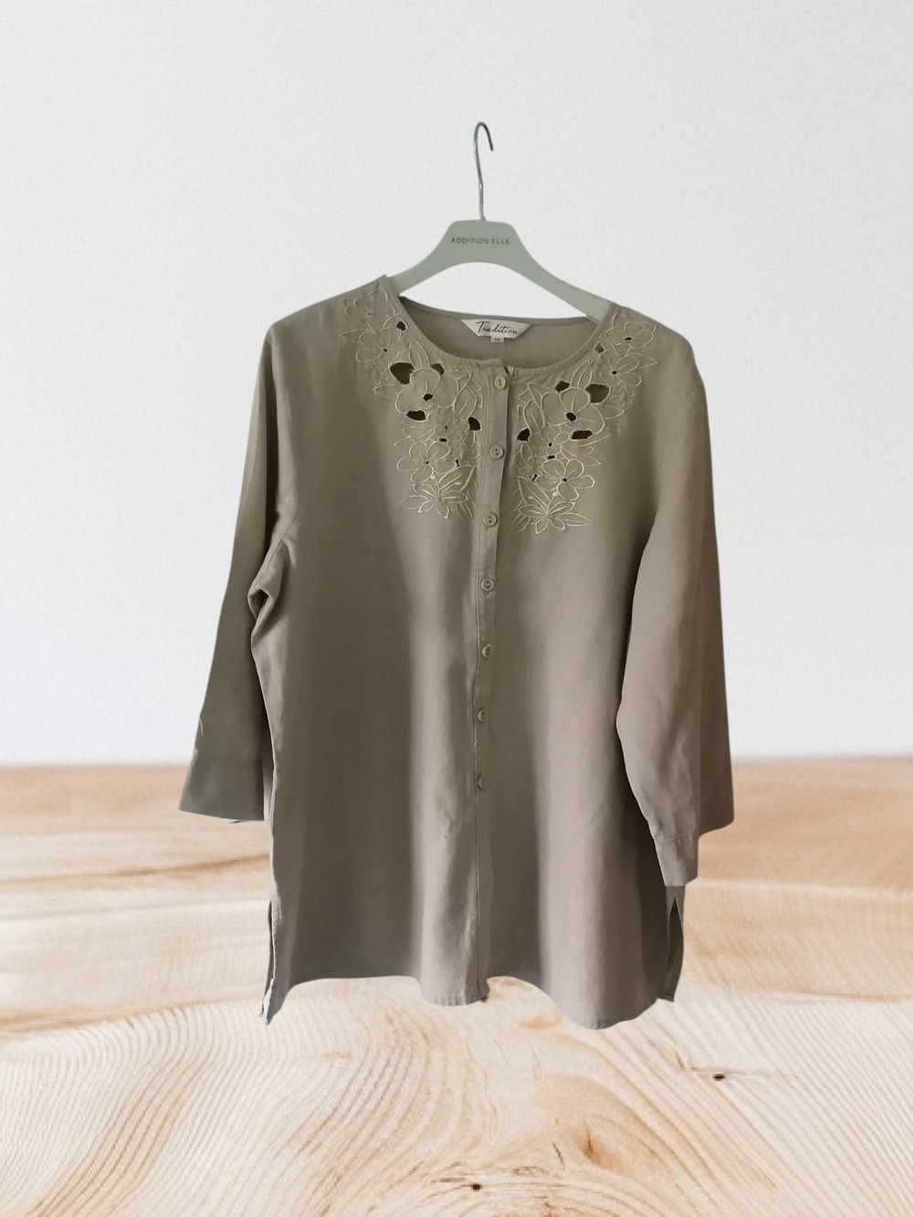 Tradition  Cutwork Button-Front Blouse size 18
